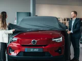 Volvo C40 Rood Voorkant SvensCar