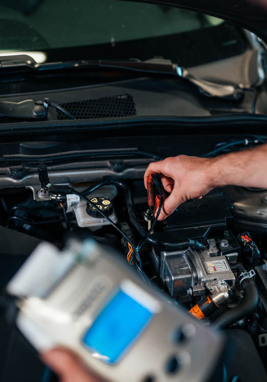 SvensCar Onderhoud accu automonteur 