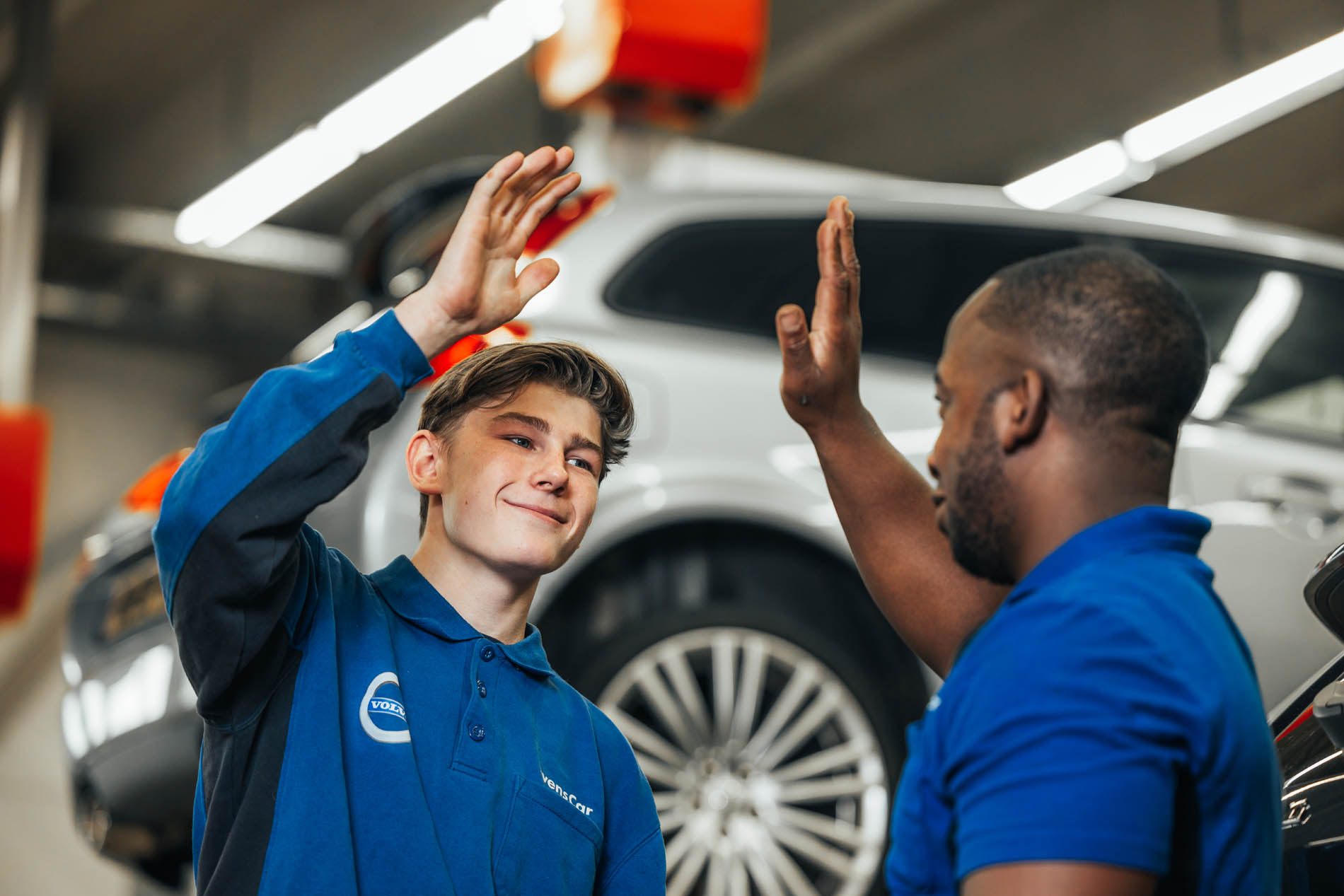 SvensCar Volvo Samenwerking Collega's Automonteurs 